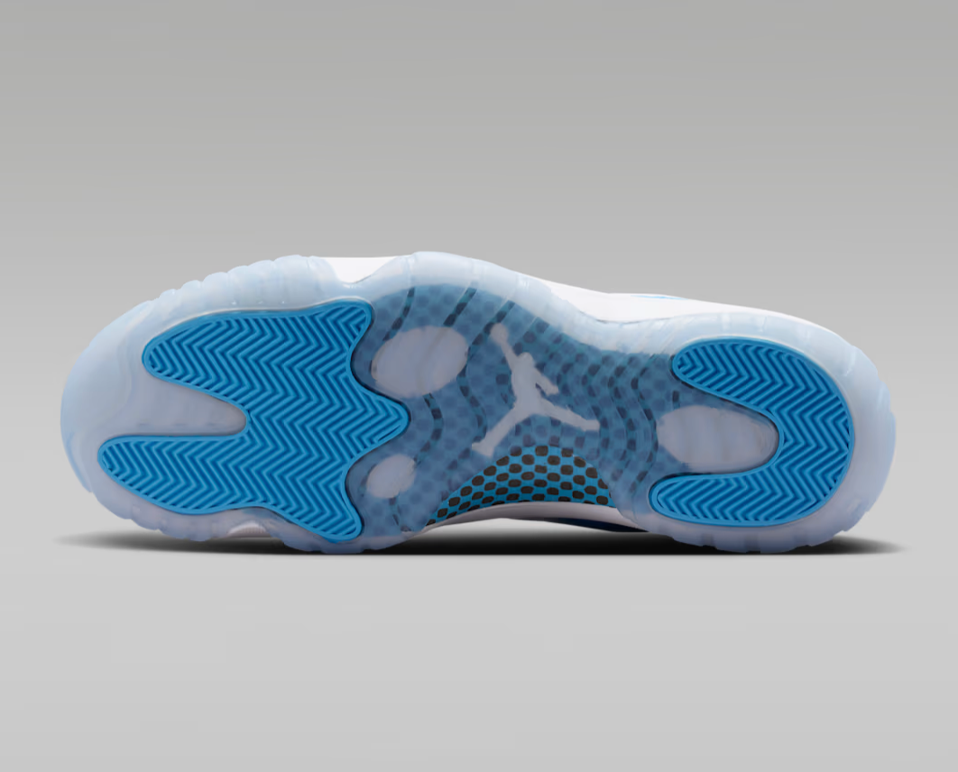 Jordan 11 retro low University Blue
